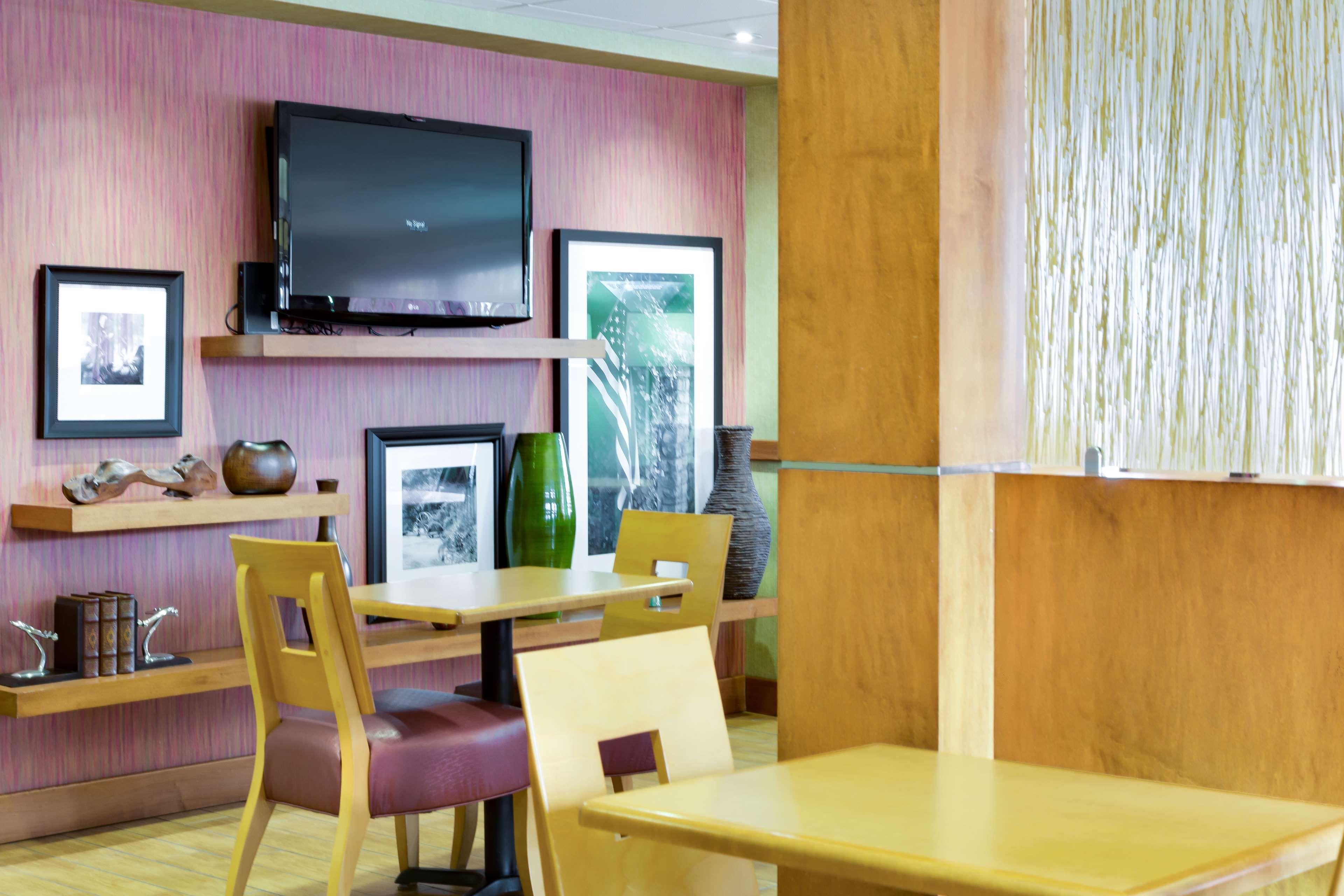Hampton Inn Harrisonburg - University Bagian luar foto