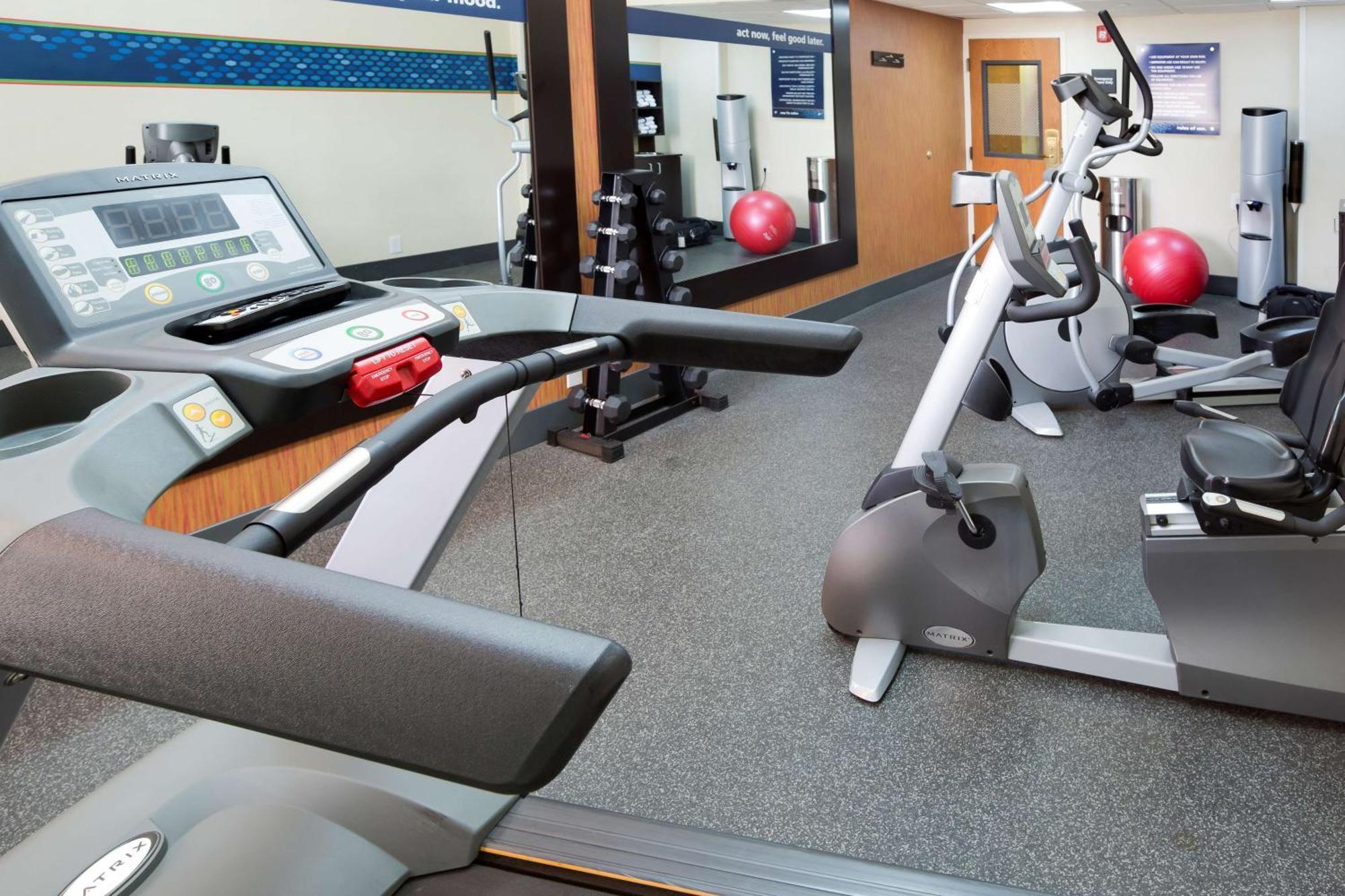 Hampton Inn Harrisonburg - University Bagian luar foto